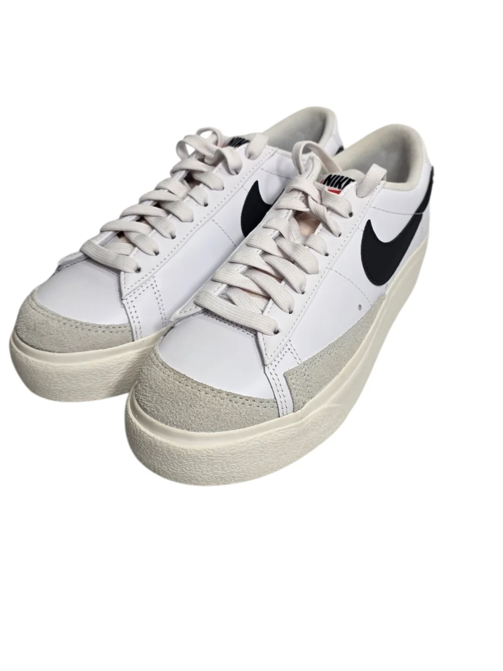 Nike Blazer Low Platform Women's 7 White Black Sail DJ0292-101 Sneakers USED